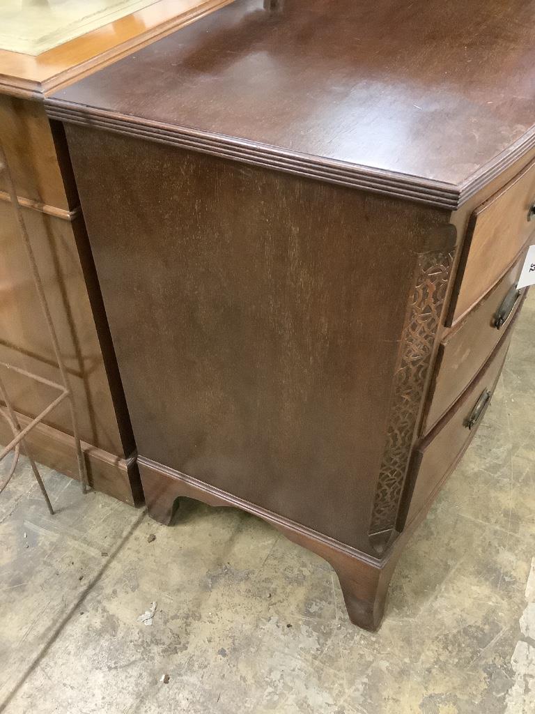 A small Regency bow front chest of drawers, width 97cm, depth 50cm, height 79cm